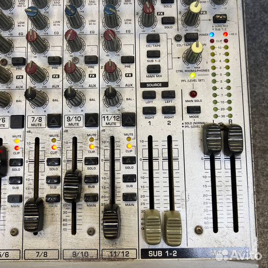 Микшерный пульт Behringer Eurorack UB1622FX-Pro