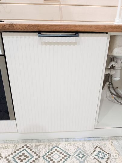 Кухонный гарнитур новый с техникой