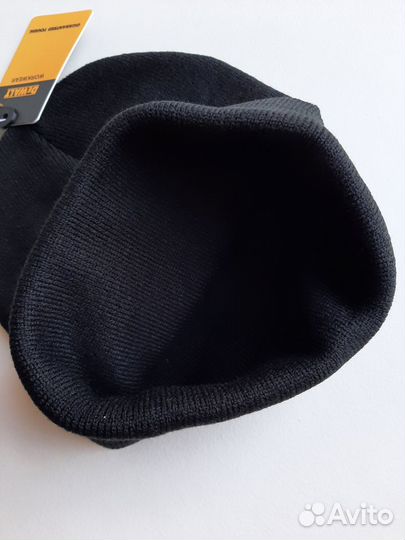 Шапка Dewalt черная