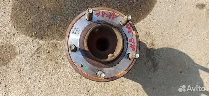 Ступица задняя Opel Zafira C tourer 2013