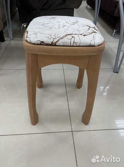 Табурет из массива