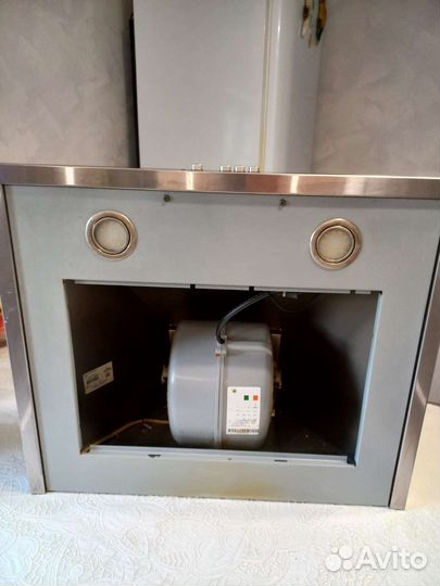 Вытяжка для кухни 60 см