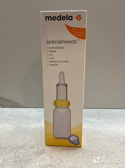 Бутылочка для кормления ребенка