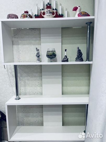 Продам белый стеллаж