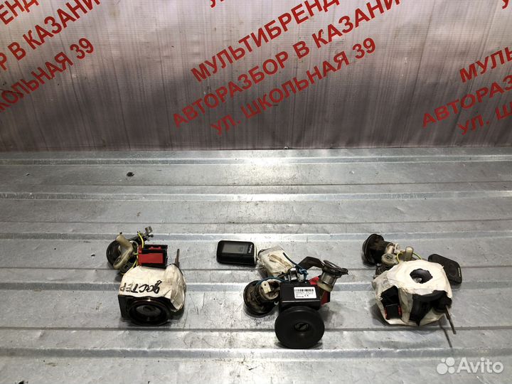 Замок зажигания,двери,багажника / ключ Дастер 1