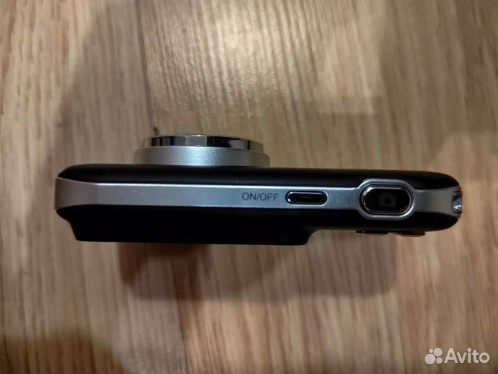 Компактный фотоаппарат