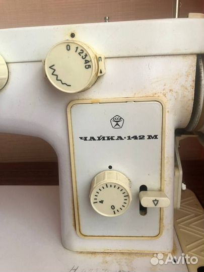 Швейная машина Чайка 142м