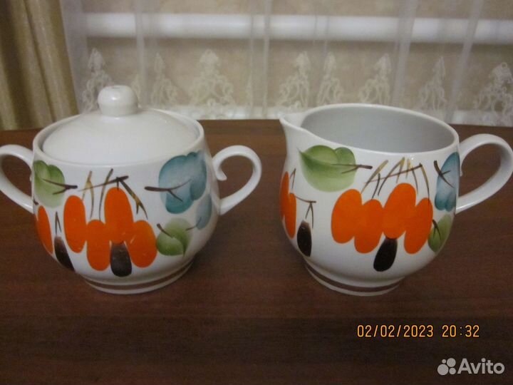 Сахарница,молочник.Ф.З.Чайка