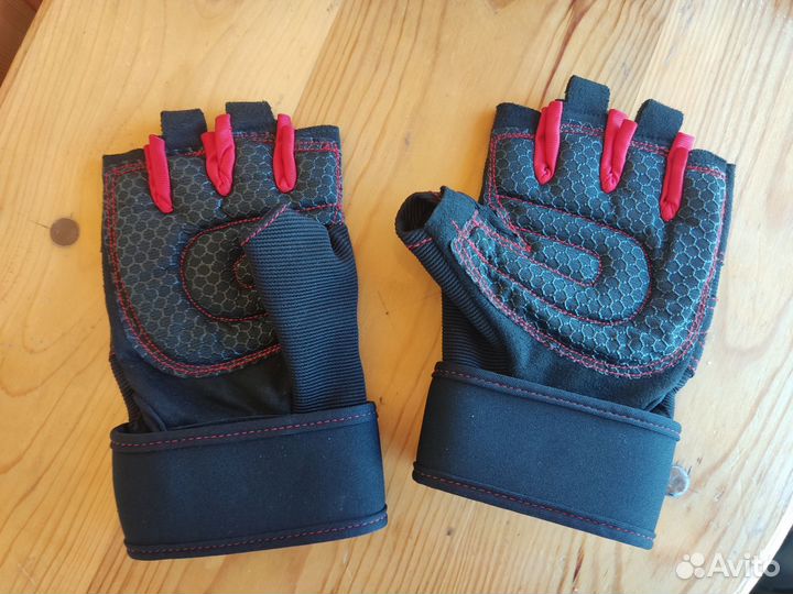 Спортивные перчатки для фитнеса и велосипеда