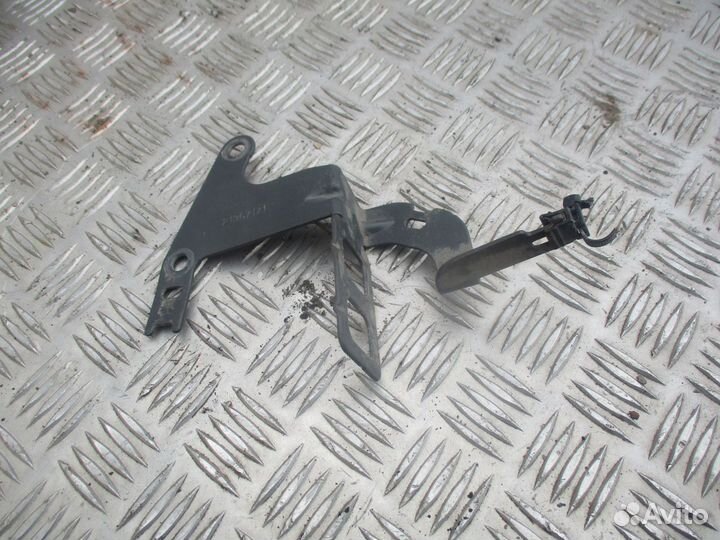 Кронштейн Volvo 21367171