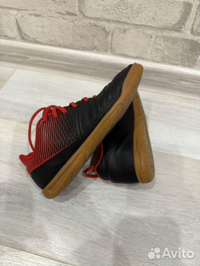 Футзалки бутсы декатлон kipsta 32