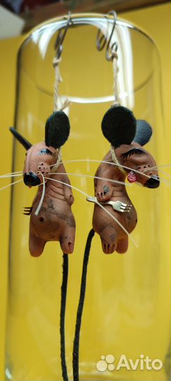 Мышь повесилась в холодильнике, керамика