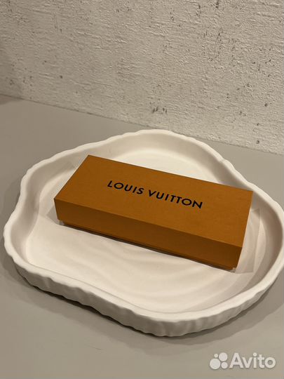 Коробка от конфет Louis Vuitton