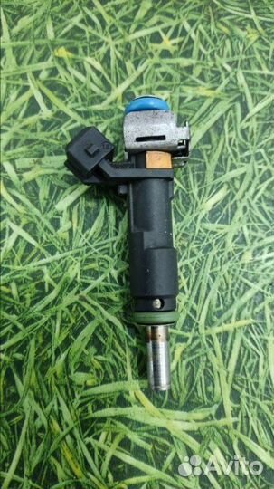 Форсунка Opel Zafira универсал 1.8 Z18XER 2008