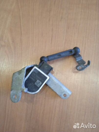 Датчик высоты дорожного просвета Bmw 5 G30 B47D20A