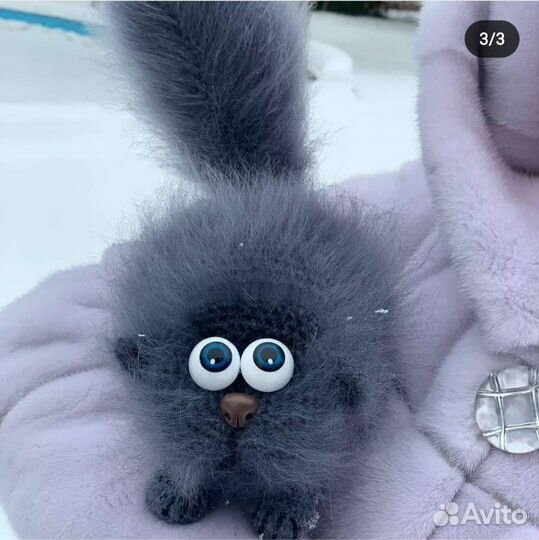 Вязаный шикарный интерьерный кот