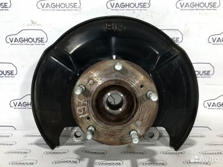 Кулак поворотный передний правый Honda Civic 4D