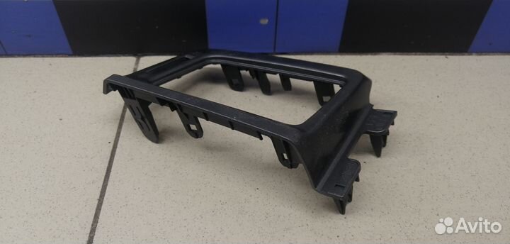 Дефлектор воздушный RAV 4 2013