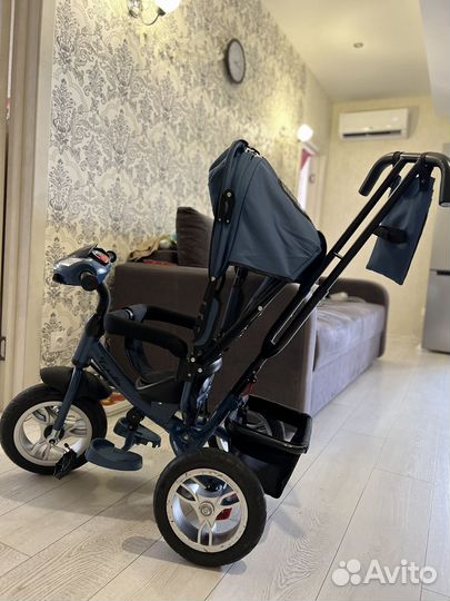 Велосипед трехколесный с музыкой и светом