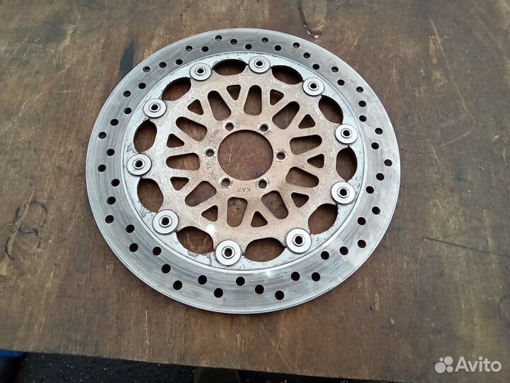 Тормозной диск передний Honda CB1