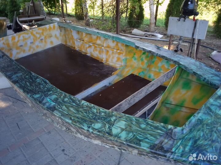 Лодка Днепр