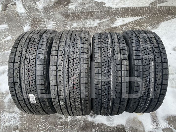 Bridgestone Blizzak Ice 275/35 R18 95S