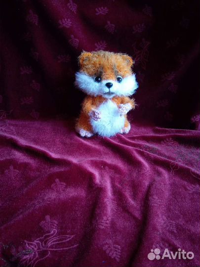 Вязаные игрушки ручной работы. Хомячок