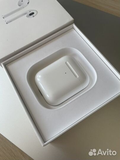 Apple AirPods 2