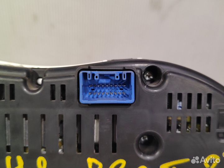 Панель приборов Toyota Avensis T250