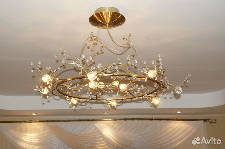 Люстра очень красивая