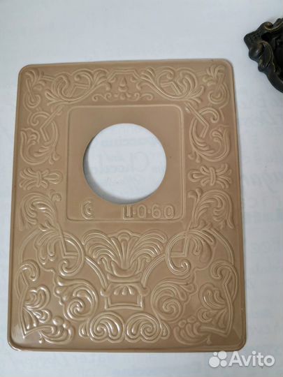 Вешалка настенная ручка дверная