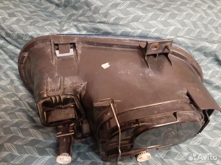 Фара левая golf 4