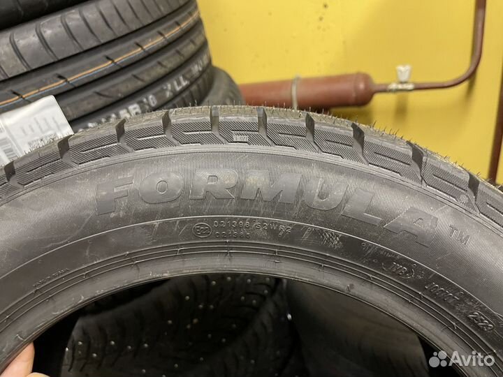 Pirelli Formula Ice FR 225/55 R18 102H