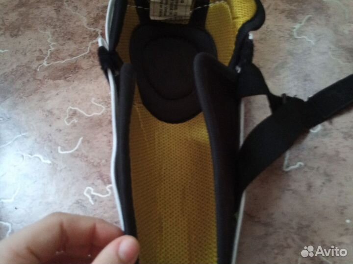 Щитки хоккейные 23 см