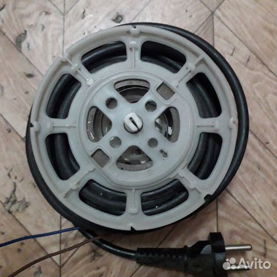 Шнур на барабане для пылесоса