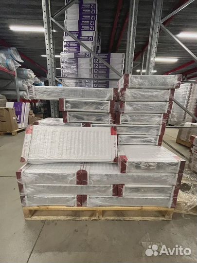 Радиатор отопления стальной. Боковое подключение