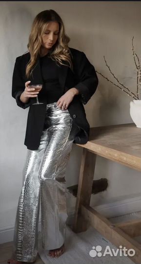 Серебристые брюки