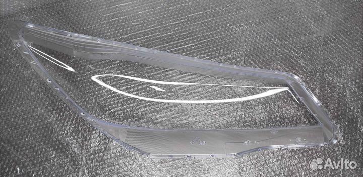 Стекло фары Kia Sorento UM