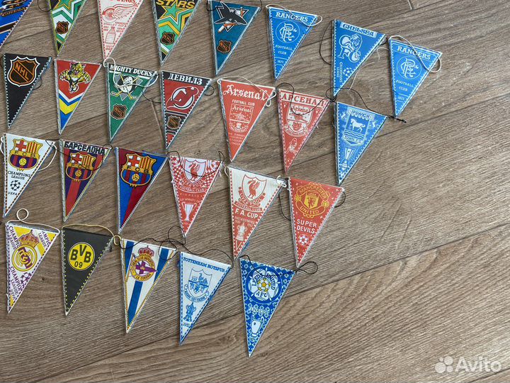 Вымпелы, значки футбол и хоккей