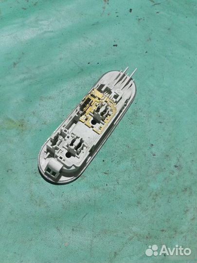 Плафон салона Renault Logan