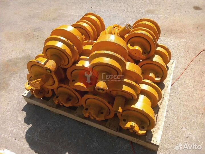 Каток поддерживающий Komatsu 207-30-00550
