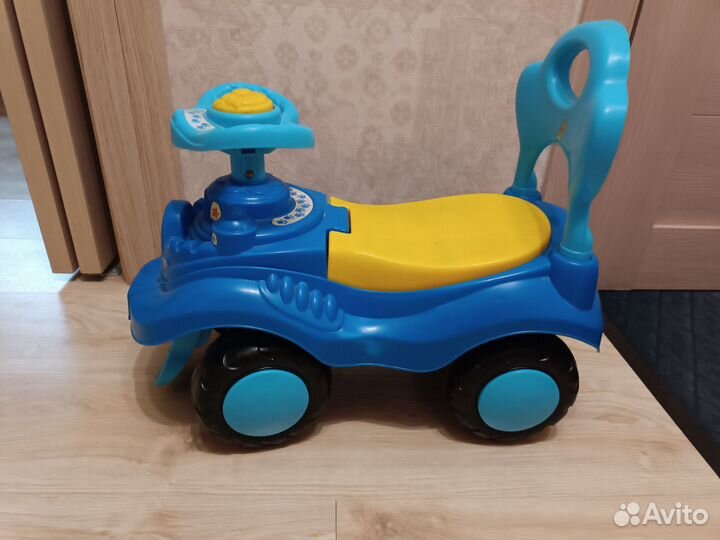 Мотоцикл и машина каталка