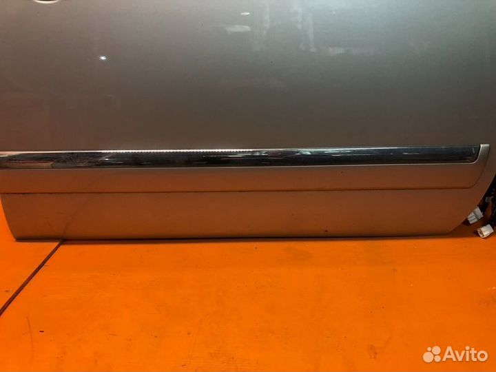 Дверь боковая передняя правая Nissan Pathfinder