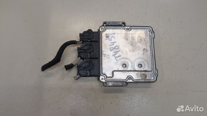 Блок управления двигателем Renault Trafic, 2015