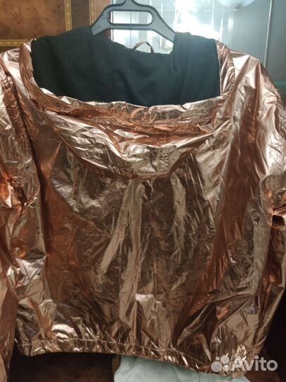 Ветровка женская