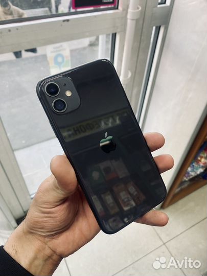 iPhone 11, 64 ГБ