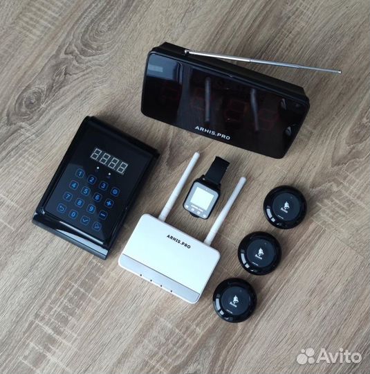 Кнопка вызова официанта,часы, табло, пульт, репите