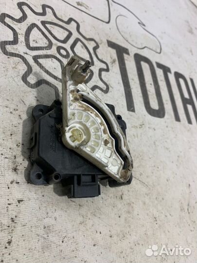 Моторчик заслонки отопителя Honda Accord 7/ CL9