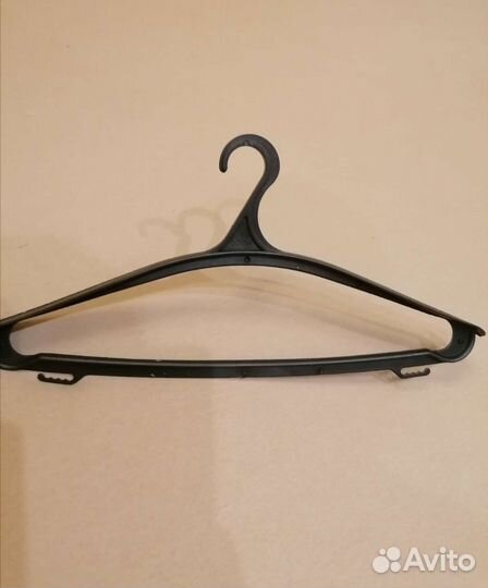 Вешалки плечики чёрные как новые