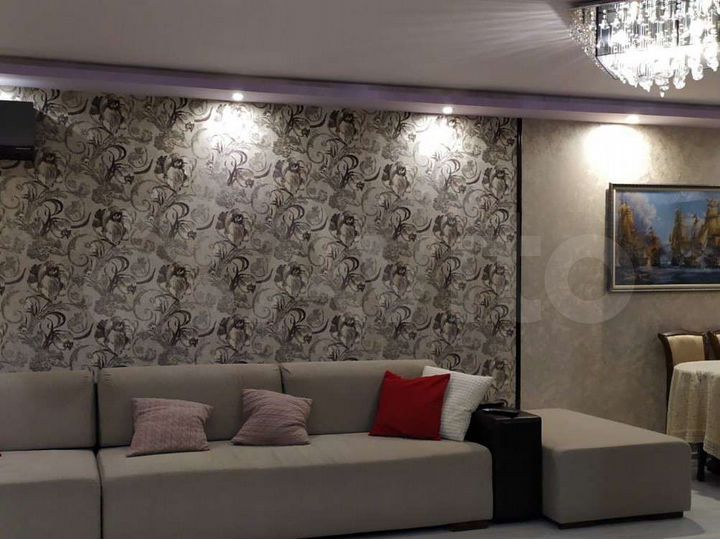 3-к. квартира, 108,2 м², 1/5 эт.